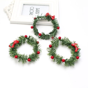 Mini Couronnes de Noël Ornements Aiguilles de Pin Artificielles Baies Rouges Nœud Décor Suspendu Pour Sapin de Noël Maison Fête