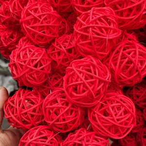 Sfere decorative in rattan rosso intrecciato per la decorazione del festival del soggiorno di casa decorazioni appese a sfera in vimini cavo