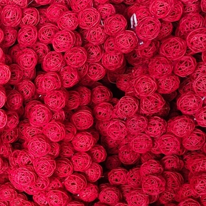 Palline di rattan rosse per decorazione del capodanno cinese e ornamenti per piante