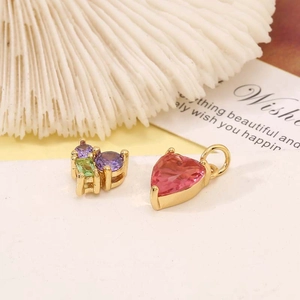 14K vergoldeter geometrischer Herzanhänger mit rosa Zirkon für DIY-Schmuckketten