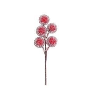 Künstliche rote gefrostete Beeren am braunen Zweig für DIY-Deko und Fotografie