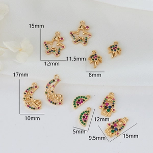 Macro di ciondoli placcati in oro 14K con intarsi di zirconi multicolore in varie forme