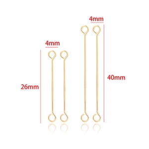 Detalle de alfileres de ojo bañados en oro 14k de 26mm y 40mm con aros de 4mm para joyería