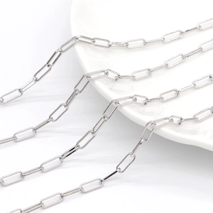 Detailansicht der 14K vergoldeten minimalistischen Gliederkette mit Hochglanzpolitur