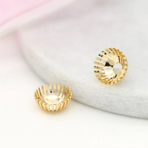 Capuchones de cobre chapados en oro 14K pulido con diseño radial para joyería artesanal