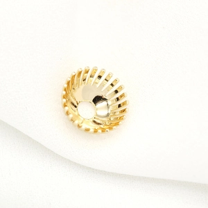 Capuchones de flores chapados en oro de 14K para accesorios de joyería artesanal