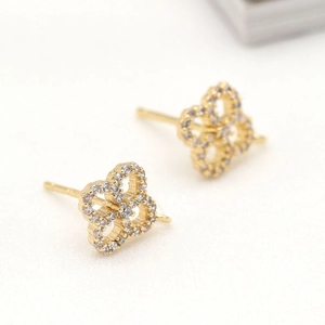Boucles d'oreilles trèfle à quatre feuilles plaquées or 14K avec zircons brillants
