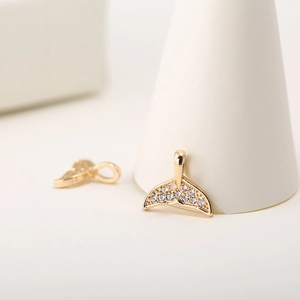 Micro-inlaid zircon fish tail pendant in 14K gold plated copper for DIY jewelry making
