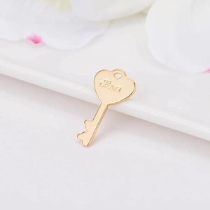 Gepolijste 14K vergulde hartvormige sleutelhanger met Love-gravure voor DIY sieraden