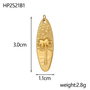 Ciondolo tavola da surf dorata con palma, dimensioni 3,0cm x 1,1cm e peso di 2,8g
