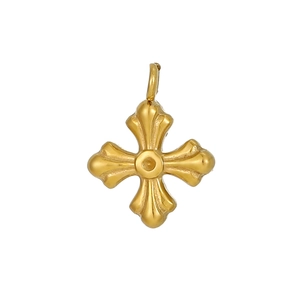 Makro-Detail des goldenen Vintage-Gothic-Kreuzanhängers mit floralen Elementen und Metallglanz