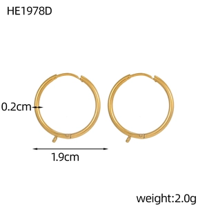 Detail of 1.9cm gold hoop earrings showing product dimensions and 2.0g weight specifications