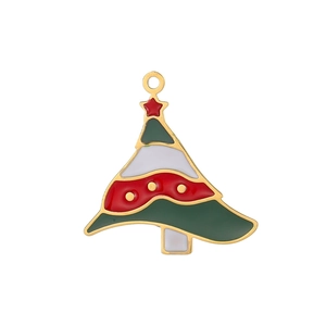 Detalle del colgante de árbol de Navidad esmaltado con baño de oro para joyería DIY