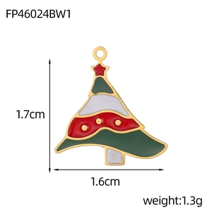 Detalle de colgante de árbol de Navidad esmaltado con medidas de 1,7cm y peso de 1,3g