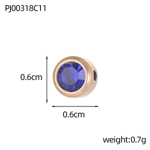 Dettaglio del ciondolo oro rosa 0,6cm con pietra blu scuro per la creazione di gioielli