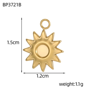 Barocker Sonnenanhänger aus Goldstahl mit Maßen 1,5cm x 1,2cm und Gewicht von 1,1g