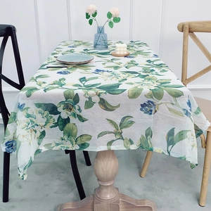 American pastoral linen tablecloth with vintage green leaf and blue floral pattern for dining