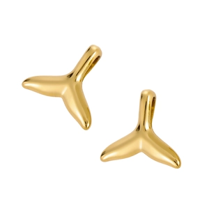 Nahaufnahme von polierten goldenen Fischschwanz-Anhängern für DIY-Halsketten und Armbänder