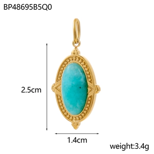 Detail eines Vintage-Goldanhängers mit blauem Türkisstein und 2,5 cm Größenangabe