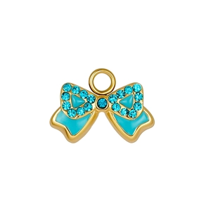Vue détaillée du pendentif nœud bleu ciel avec placage d'or et strass incrustés
