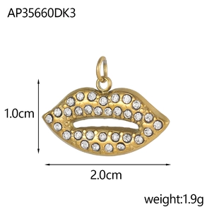 Detailed view of a gold-plated lip pendant with white zircon micro-inlay measuring 2.0x1.0cm