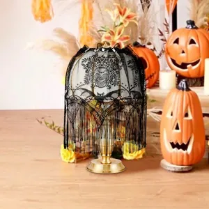 Abat-jour d'Halloween en dentelle noire avec motifs de crânes et chauves-souris à franges