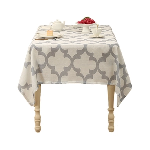 Thick polyester tablecloth with grey and white quatrefoil pattern for dining tables