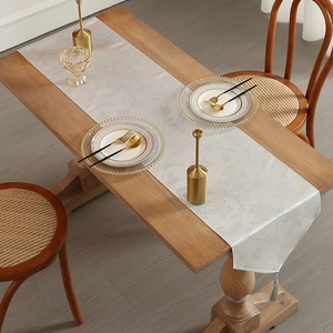 Modern Minimalist Polyester Jacquard Table Runner With Tassel Floral Leaf Pattern For Dining Room Home Party Decoration