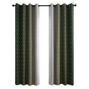 Coppia di tende oscuranti con sfumatura dal verde al grigio e motivi geometrici a rombi