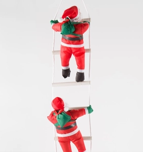 Détail de deux figurines Père Noël de 25cm grimpant une échelle de corde pour Noël