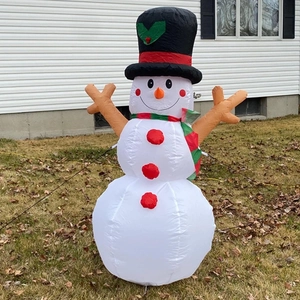 1.6m Christmas inflatable snowman with LED lights for outdoor holiday lawn decoration