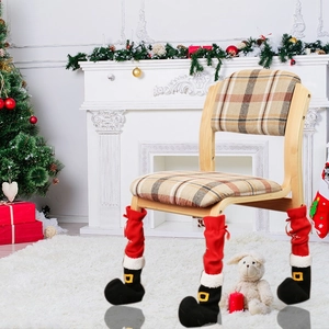 Weihnachtliche Stuhlbeinschoner im Weihnachtsmann-Stiefel-Design für die Deko