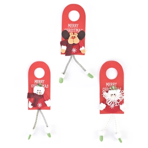 Trois suspensions de porte de Noël en feutre avec Père Noël, bonhomme de neige et renne