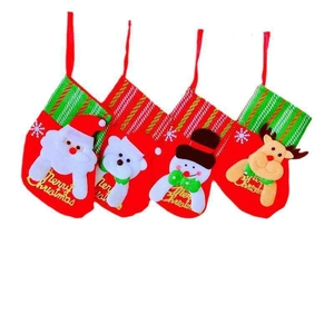 Lot de quatre petites chaussettes de Noël avec motifs Père Noël, Bonhomme de neige et Renne