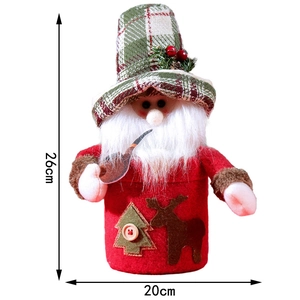 Sac cadeau gnome de Noël avec détails de renne et dimensions de 26cm de hauteur