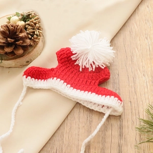 Bonnet de Noël tricoté pour animaux avec trous d'oreilles et pompon pour chiens et chats
