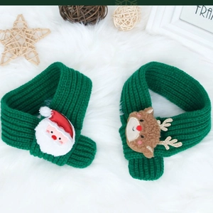 Christmas pet knitted scarf set with Santa and reindeer motifs for cats and small dogs