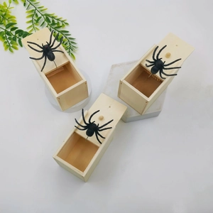 Halloween Wooden Prank Box Surprise Scare Box With Jumping Spider Inside Natural Wood Gag Gift For Kids Adults Fun Toy