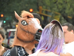 Masque de tête de cheval réaliste en latex brun pour Halloween et soirées costumées