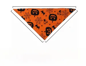 Bandana d'Halloween pour animaux avec motifs citrouilles et chauves-souris 62x42cm