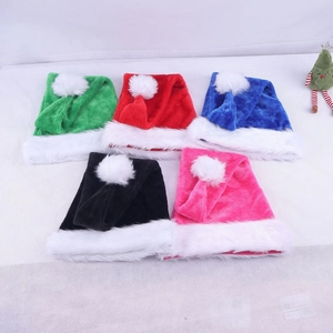 Bonnets de Noël longs en peluche de cinq couleurs avec bordure blanche et pompons