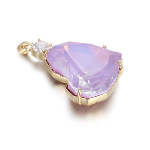 Élégant pendentif en forme de cœur en zircon lavande avec sertissage doré et diamant