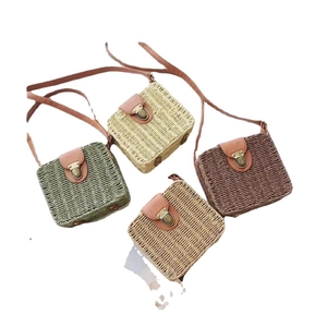 Straw crossbody flap bags in four colors with brown leather magnetic buckles