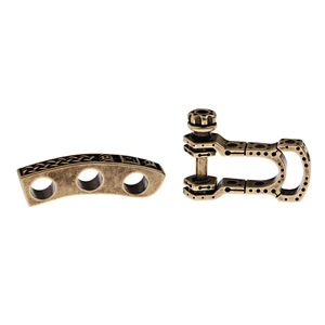 Dettaglio fibbia e grillo in ottone vintage per bracciali in corda fatti a mano