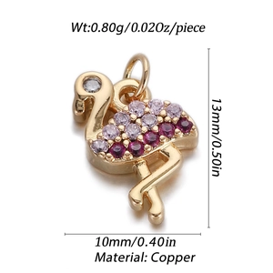Ciondolo a fenicottero in rame con pietre di zircone, dimensioni 13x10mm e peso 0,8g