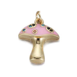Dettaglio del ciondolo a fungo con smalto rosa e pietre colorate su base dorata