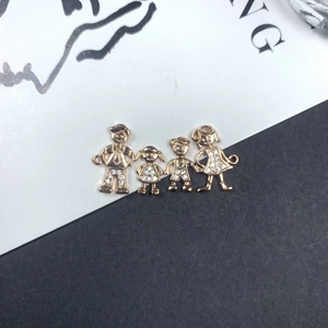 Pendentifs famille de quatre en plaqué or 14K sertis de zircons pour bijoux DIY