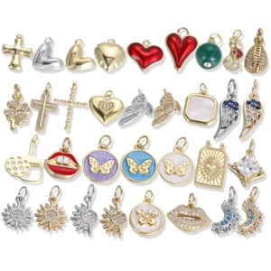 Fashion Copper DIY Jewelry Charms Pendants For Women Girls Gold Silver Plated Cross Heart Butterfly Sun Moon Lips Cat Shape Rhinestone Inlaid Mini Pendant For Necklace Making