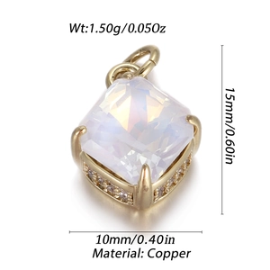 Colgante de cobre dorado con circón lavanda cuadrado, detalles de 10x15mm en fondo blanco