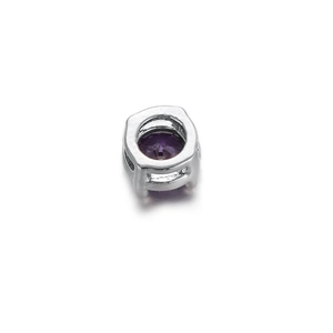 Détail d'une perle d'espacement de 5mm en argent avec zircon violet pour la création de bijoux